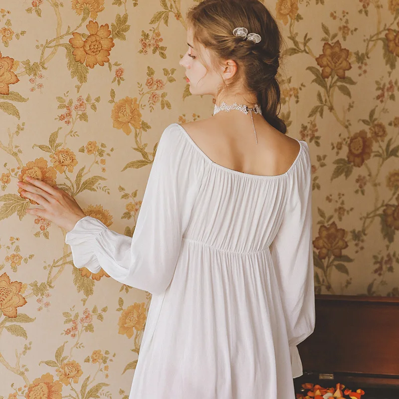 Nightgowns Dolg Rokav Spomladi in Jeseni Sleepwear Vezene Viskoze More Ženske spalne srajce Royal Bela Nightgown