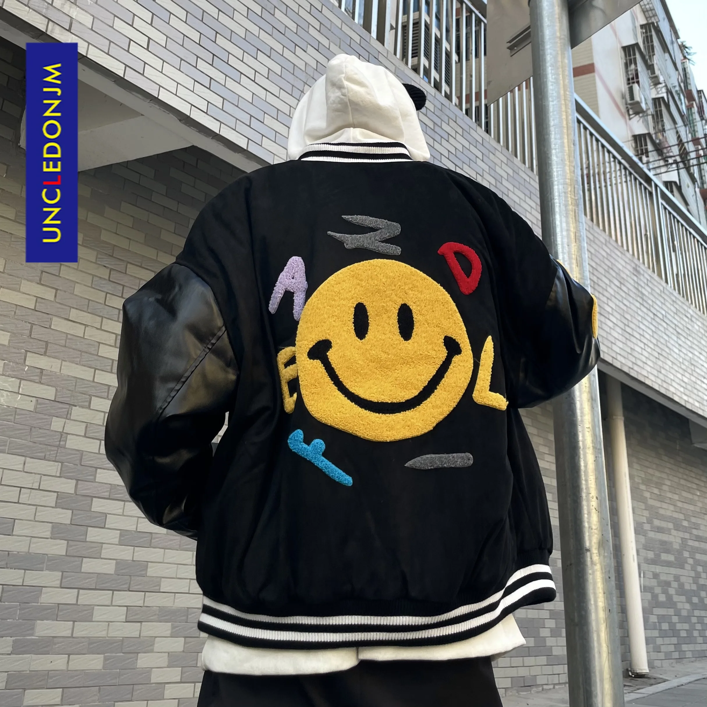 UNCLEDONJM Nasmeh vezene stitched bomber jakno korejski oblačila, moška oblačila japonski ulične moški plašč, moški SUR-96001