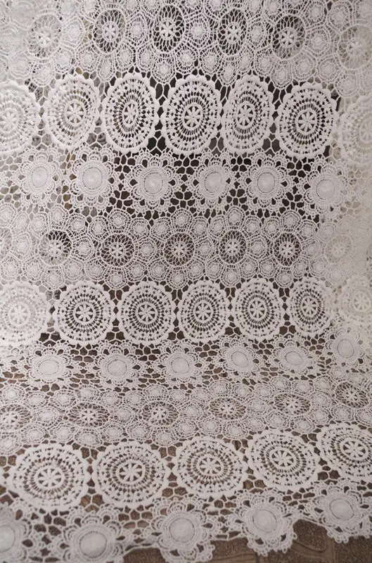 1 dvorišče off bele bombažne tkanine, čipke z retro cvetlični izdolbel cvetlični vzorec, kvačkane bombažne tkanine, čipke