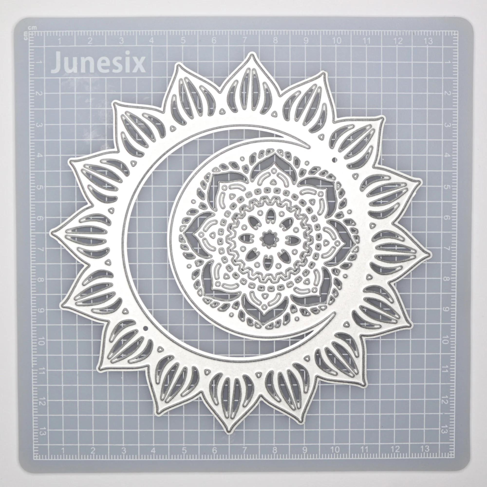 130x130mm Luna in Sonce Mandala Rezanje Kovin Matrice Cvetje Mandala Mystic Motivi Šablona Za DIY Scrapbooking Kartice Dekorativni