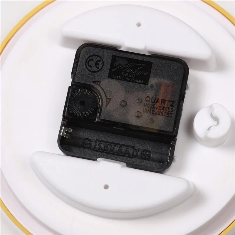 Minimalističen Male Stenske Ure Z Okvirjem Prozorno Plastično Candy Barve Izključi 15 cm Visi Watch Ura Dnevni Sobi Doma Dekor
