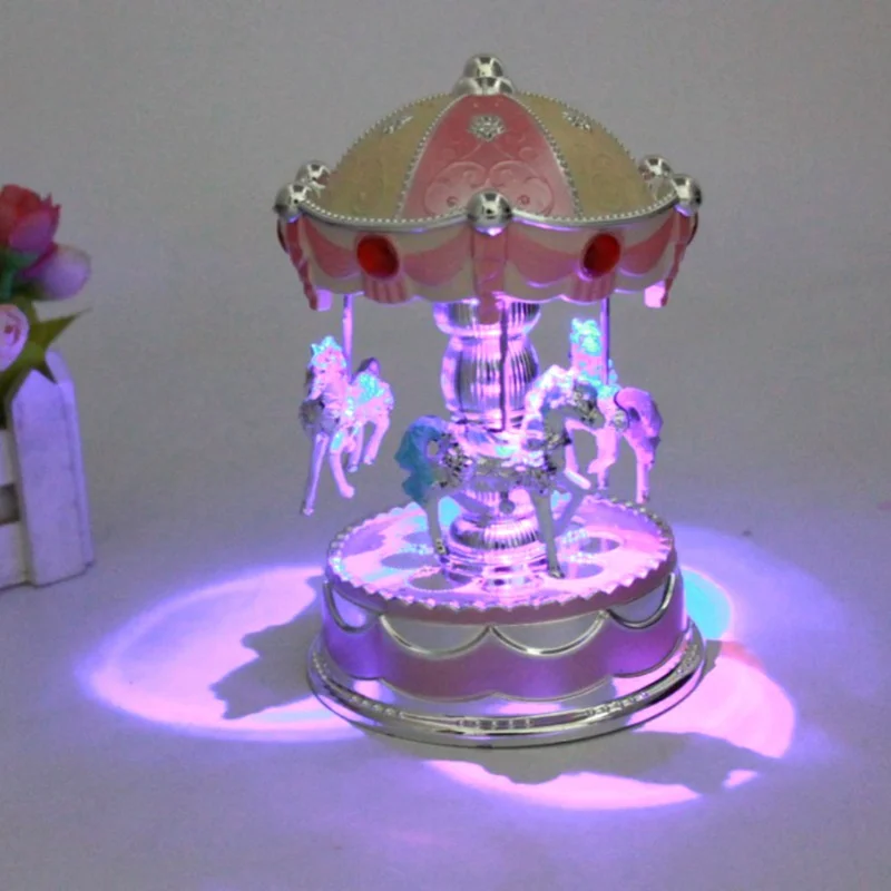 Svetloba Veselo Vrtijo Okoli Figurice Miniature Obrti Božično Darilo Za Rojstni Dan Krožni Okras Obrti Vesel Šel Krog Z Glasbo