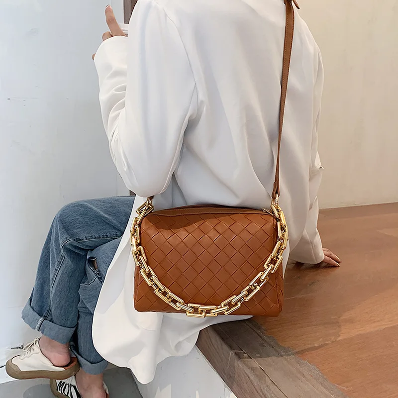 Novi korejski modni trend za jesen 2020 žensk vrečko z debelo verigo pletenice eno-ramo navzkrižno roko torbici