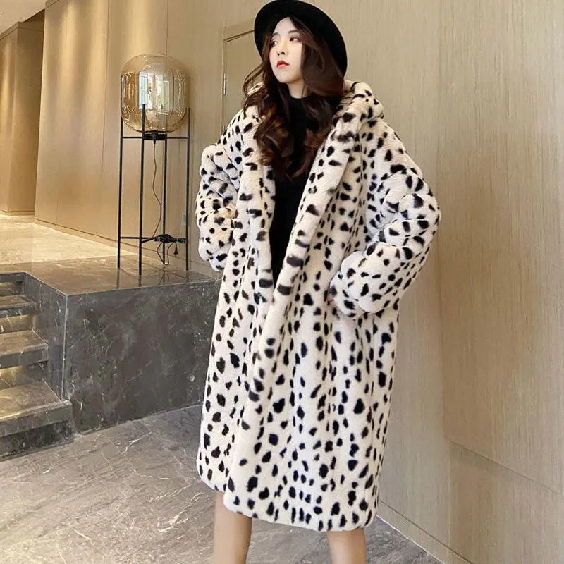 Korejski 2021 Novo Imitacija Krzna, Leopard Tiskanja Krzno Krzno Plašč Eno Plast Ženske Zimska Jakna Ženske Modni Hooded Toplo Parkas Jakna