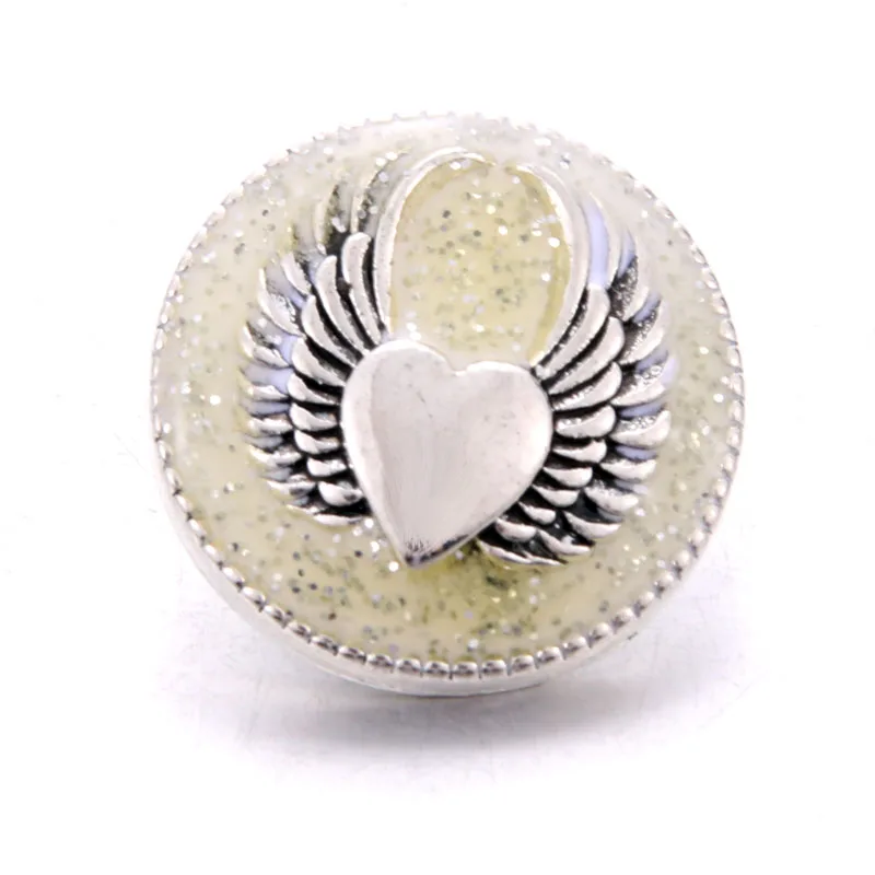 10pcs /veliko Novih Snap Nakit ustvarjalno Srce krila kovinski Gumbi za 18 MM gumbi Zapestnico, ogrlico DIY nakit za ženske, moške