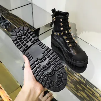 Škornji ženske zimske pravo usnje kovice modni črni ženski čevlji zavezat superge loafer kakovostne čipke