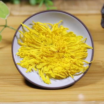 100 g (o 140pcs)Velikost 5-8 cm Posušene Golden Queen Chrysanthemum Flower