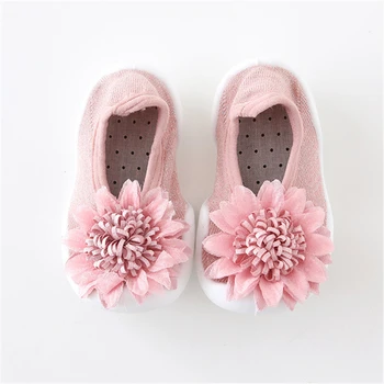 Novo mehko baby čevlji modni malčke baby dekle škorenjčki plesti baby čevlji prewalker čevlji baby dekleta cvetlični gume, ki je edini anti-slip