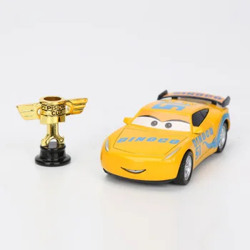 3pcs/set 9 cm Cars Strela McQueen 95 Z Batnim Pokal Disney Pixar Cars 3 Igrače Mater Jackson Nevihta Diecast Kovinski Avto Igrača Model