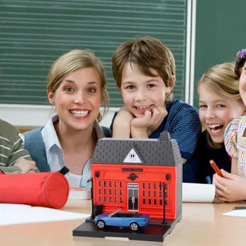 Smešno DIY Mini Mesto Street View Kit 1pcs Hiši Model z Lučmi + 1pcs Zlitine Die-Cast Vozilo za Otroke, Otroci Darila Božič