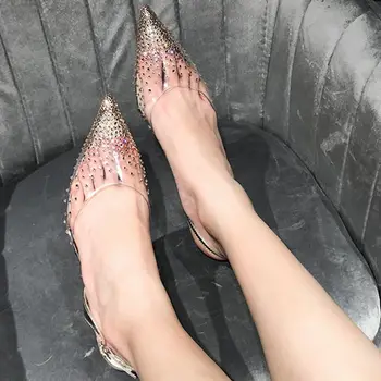 High-end pregleden visokih petah novo korejska različica okrasnih s konicami stiletto petah žensk seksi sandali