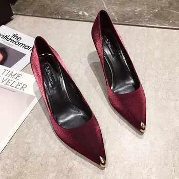 2020 novo pomlad in jesen v visokih petah ženska moda in ženske plitvo usta kovinskimi konicami prstov čevlji stiletto rdeče eno čevlji