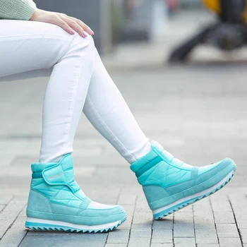 Ženske pozimi škornji 2020 moda toplo plišastih Candy barve zimski čevlji ženske nepremočljiv sneg škornji non-slip ljubitelje iz vrat čevlji