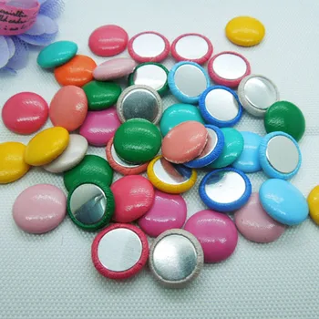 100 kozarcev Naključnih barv 15-milimetrski Krog gumbi imitacije usnja, zajetih gumbi ravno nazaj za nakit, pribor brezplačna dostava