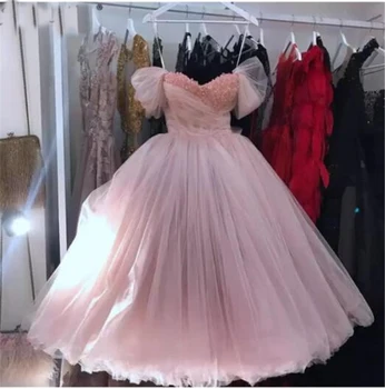 Verngo Princesa Blush Pink Til Kratek Prom Obleke Off Ramenski Kroglice Ruched Puff Čaj Dolžina Formalno Stranko Žogo Halje Lok Nazaj